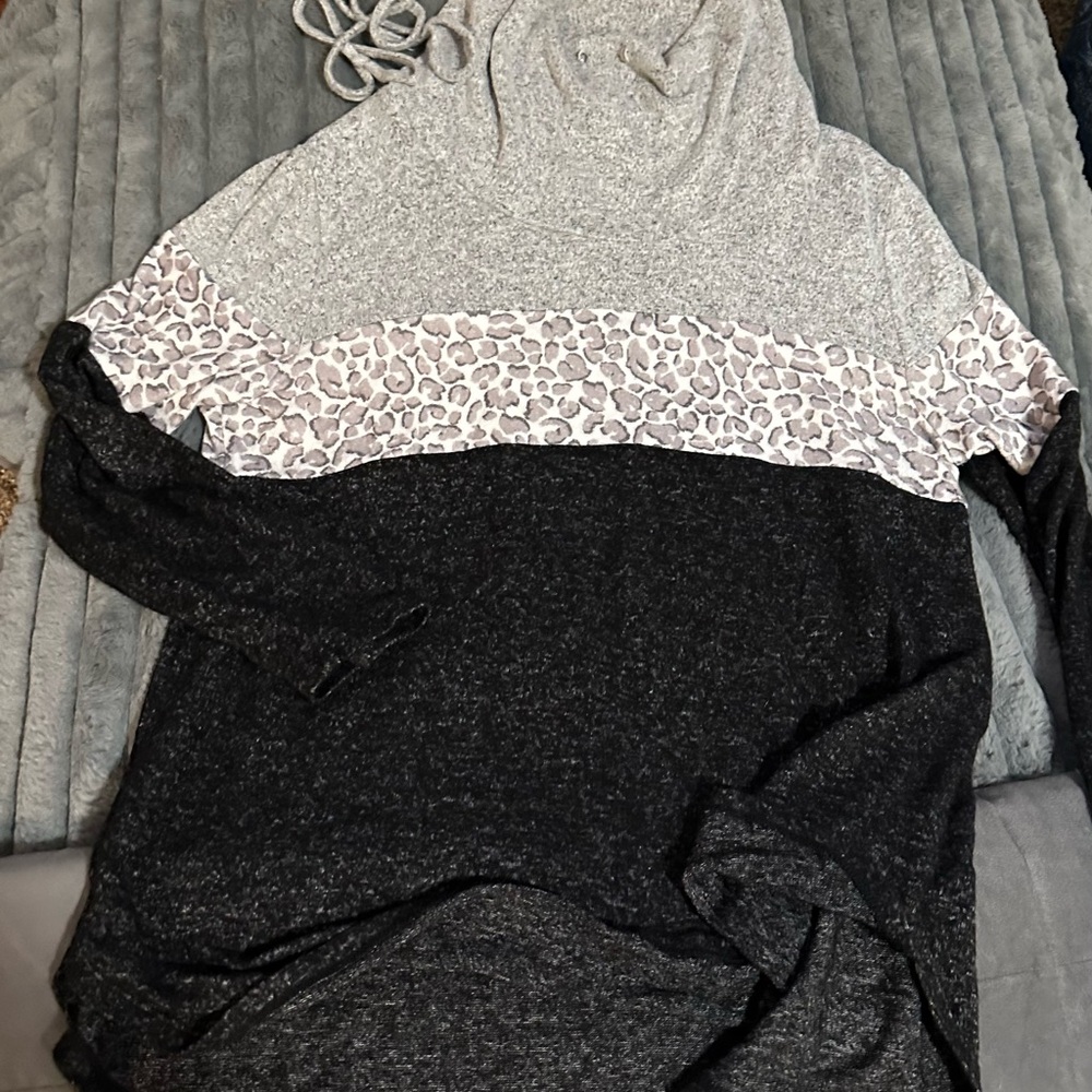Market & Spruce Heather Gray Knit Sweater